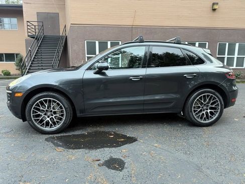 Used 2017 Porsche Macan S image 8