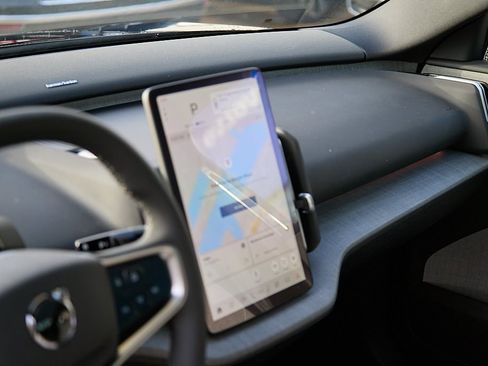 New 2025 Volvo EX30 Ultra w/ Protection Package Premier image 14