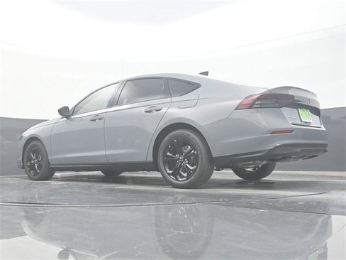 Certified 2025 Honda Accord SE image 29