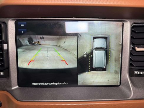 Used 2024 Ford Bronco Outer Banks AWD/4WD image 17