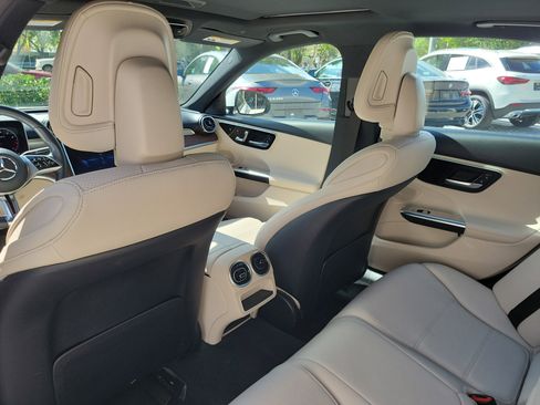 Used 2024 Mercedes-Benz C 300 Sedan image 11