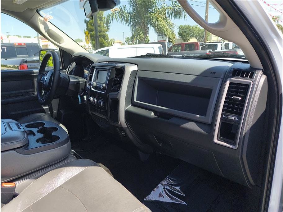 Used 2016 RAM 1500 Express RWD image 12