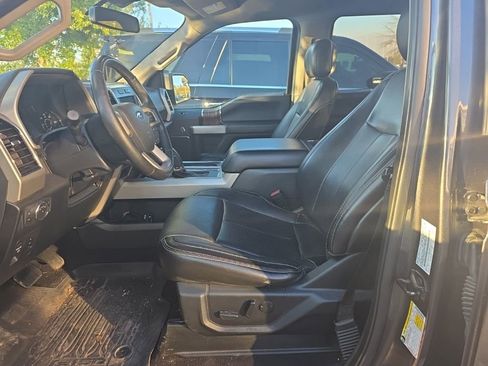 Used 2019 Ford F150 Lariat w/ Trailer Tow Package image 10