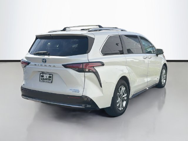 Used 2021 Toyota Sienna Platinum AWD/4WD image 7
