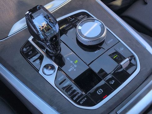 Used 2022 BMW X5 xDrive45e w/ Executive Package image 9