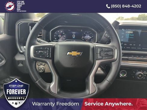 Used 2023 Chevrolet Silverado 1500 LT AWD/4WD image 16