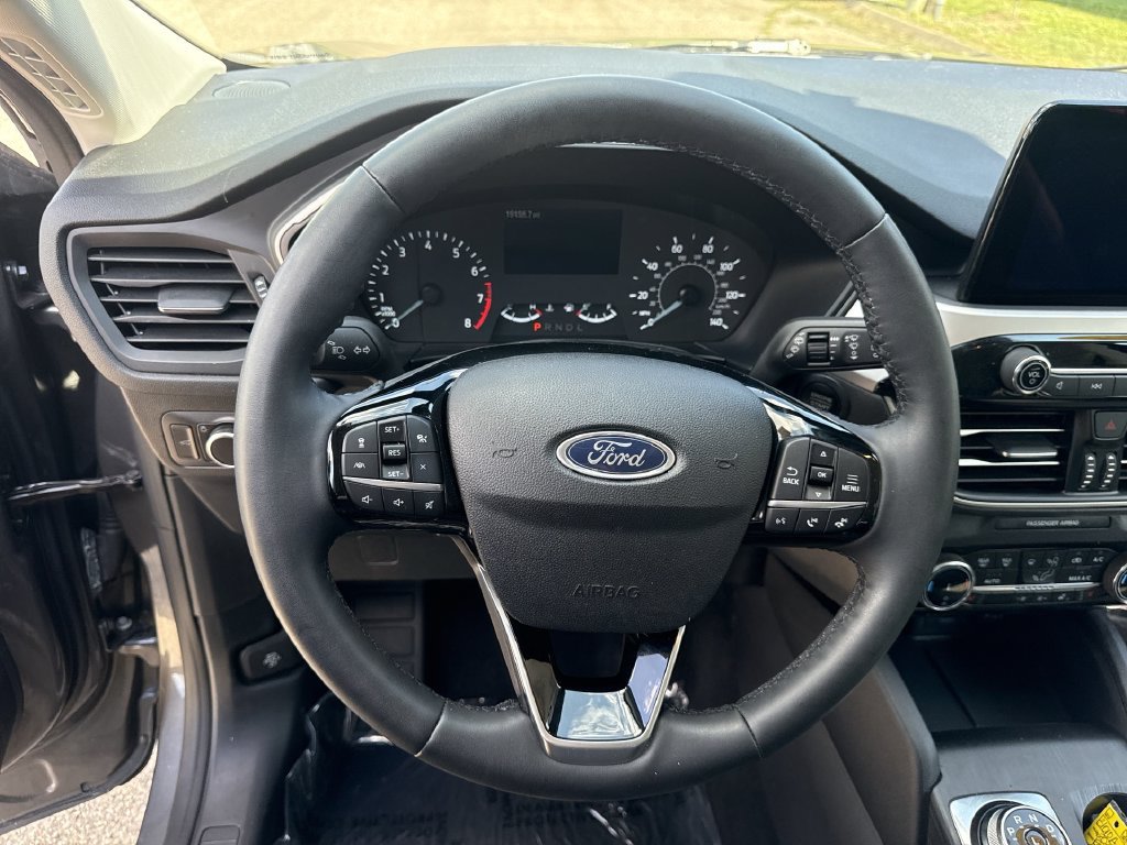 Used 2022 Ford Escape SE w/ SE Sport Appearance Package AWD/4WD image 11