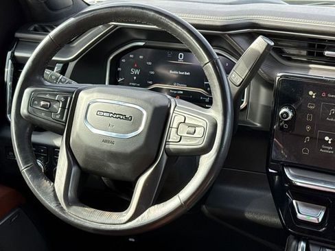 Used 2024 GMC Sierra 2500 Denali Ultimate AWD/4WD image 13