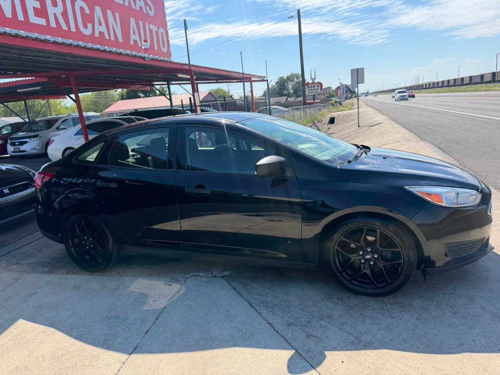 Used 2018 Ford Focus S FWD image 13