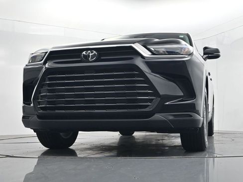 Used 2024 Toyota Grand Highlander AWD image 49