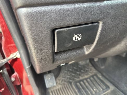 Used 2010 Chevrolet Colorado LT image 10