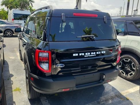 Used 2023 Ford Bronco Sport Outer Banks w/ Tech Package AWD/4WD image 3