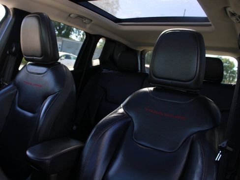 Used 2021 Jeep Renegade Trailhawk w/ Sun & Sound Group AWD/4WD image 20
