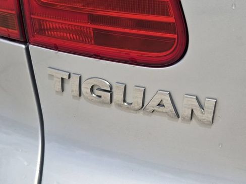 Used 2012 Volkswagen Tiguan SEL AWD/4WD image 11