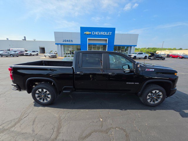 New 2026 Chevrolet Silverado 2500 Custom w/ Custom Value Package AWD/4WD image 6