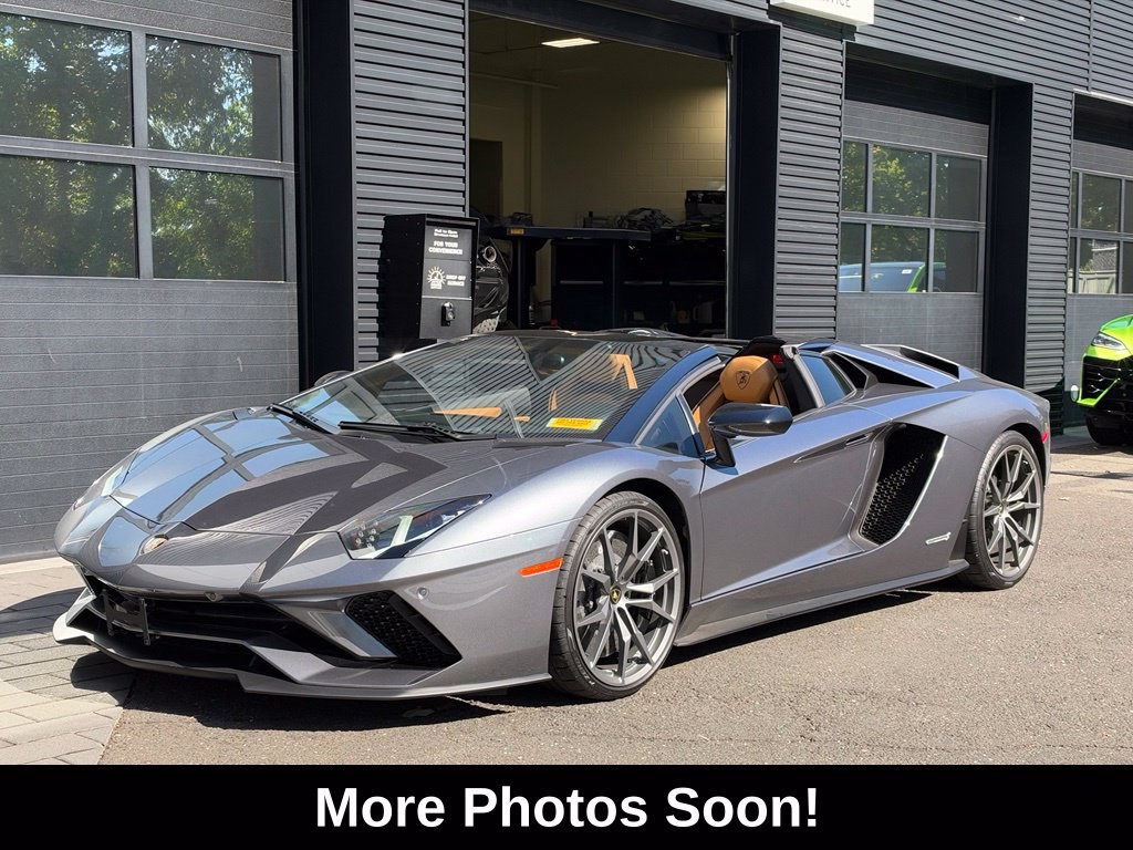 Used 2018 Lamborghini Aventador S AWD/4WD image 1