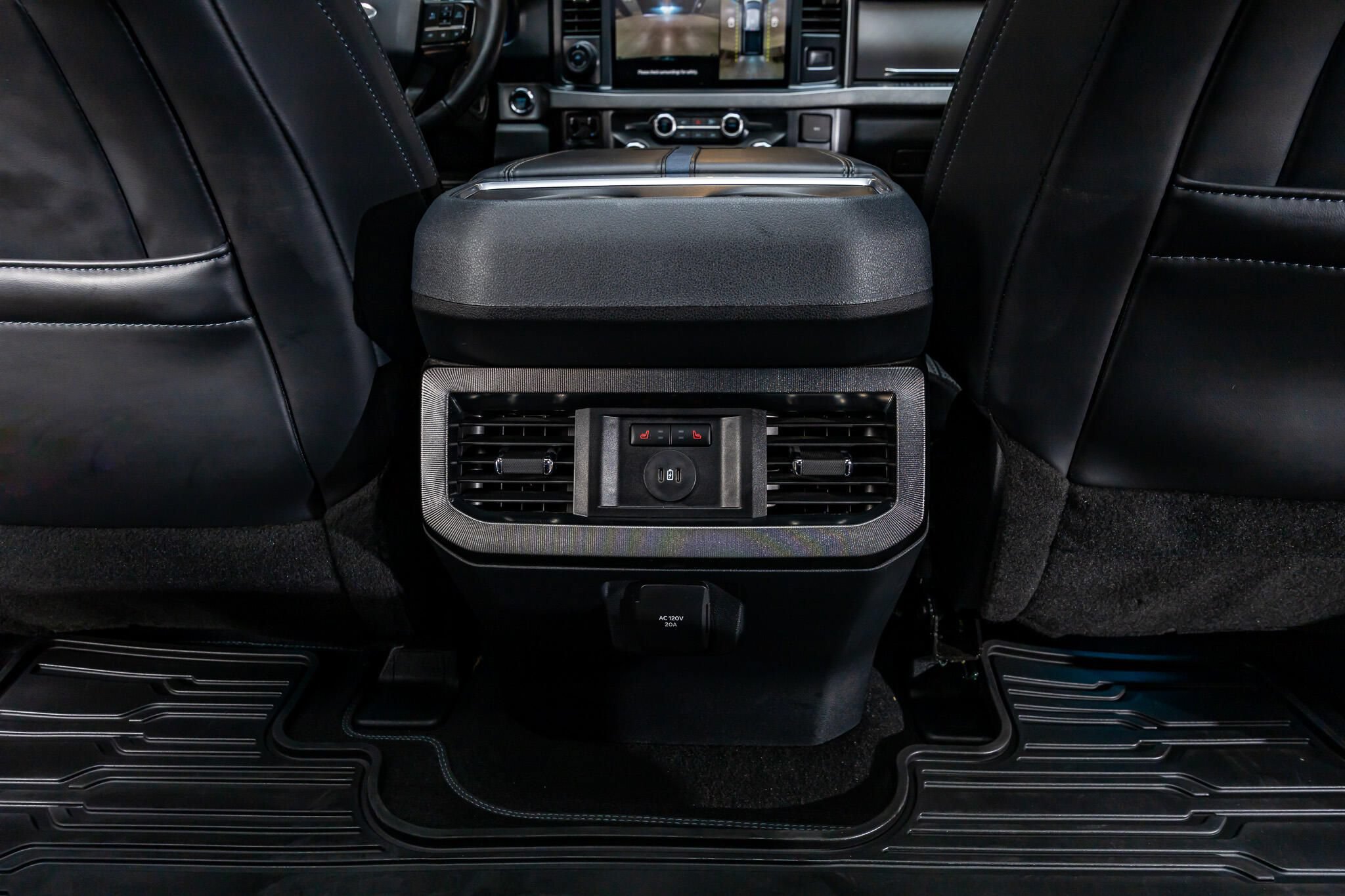 Used 2025 Ford F350 Platinum w/ FX4 Off-Road Package AWD/4WD image 40
