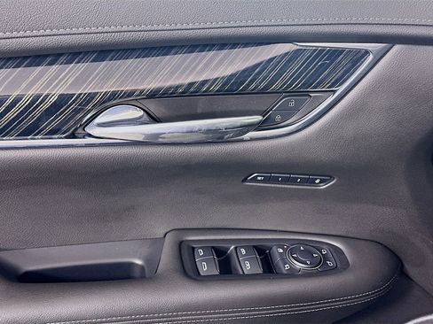 Used 2022 Cadillac XT6 Premium Luxury image 17