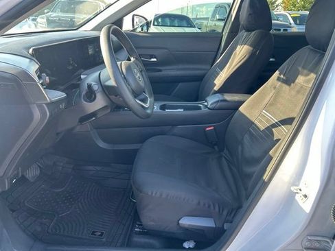 Used 2025 Nissan Kicks SV FWD image 20