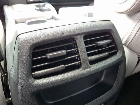 Used 2023 Honda Passport EX-L image 11