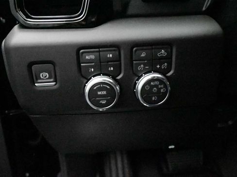 New 2026 GMC Sierra 2500 AT4 w/ AT4 Premium Plus Package AWD/4WD image 11