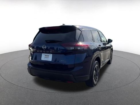 Used 2025 Nissan Rogue SV image 14