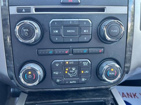 Used 2017 Ford Expedition Limited image 27