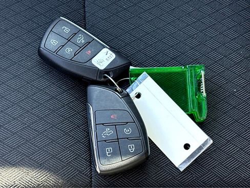 Certified 2023 Chevrolet Silverado 1500 Custom image 25