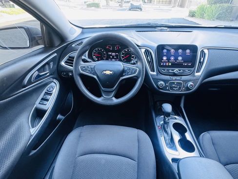 Used 2022 Chevrolet Malibu LS image 12