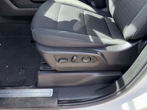 Used 2025 Chevrolet Silverado 1500 LT image 16