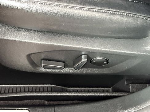 Used 2023 Ford Edge Titanium image 15