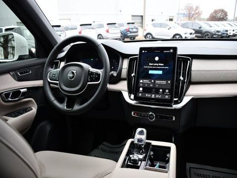 New 2026 Volvo XC90 B6 Plus w/ Protection Package Premier AWD/4WD image 20