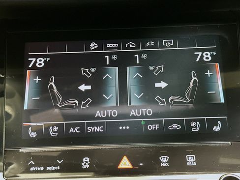 Used 2024 Audi Q8 e-tron Premium Plus w/ Premium Plus Package image 24