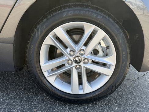 Used 2021 Toyota Corolla SE w/ Carpet Mat Package (TMS) FWD image 11