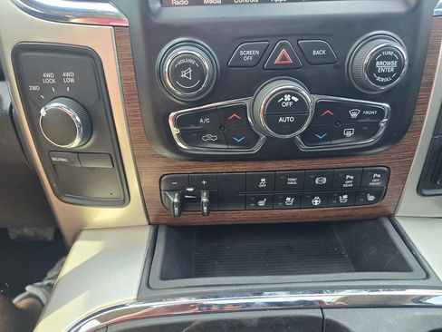 Used 2016 RAM 3500 Laramie image 30