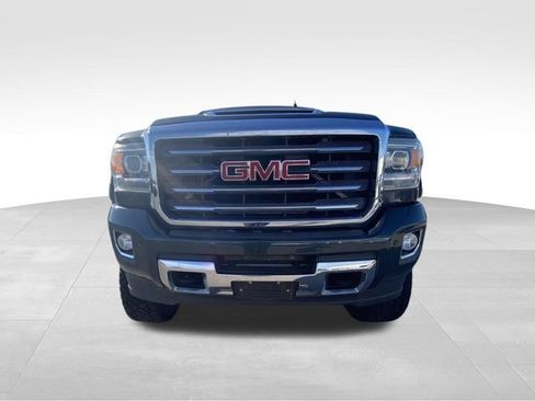 Used 2017 GMC Sierra 2500 SLT w/ Duramax Plus Package AWD/4WD image 22