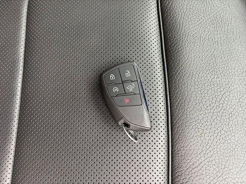 Used 2024 GMC Sierra 2500 Denali w/ Denali Reserve Package image 33