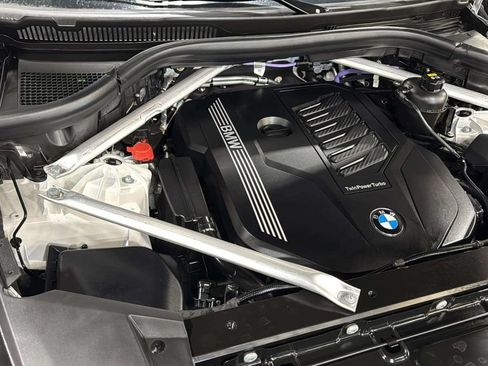 Used 2022 BMW X6 xDrive40i AWD/4WD image 38