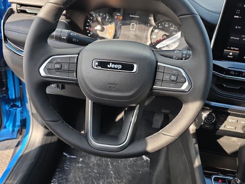 New 2026 Jeep Compass Latitude image 16