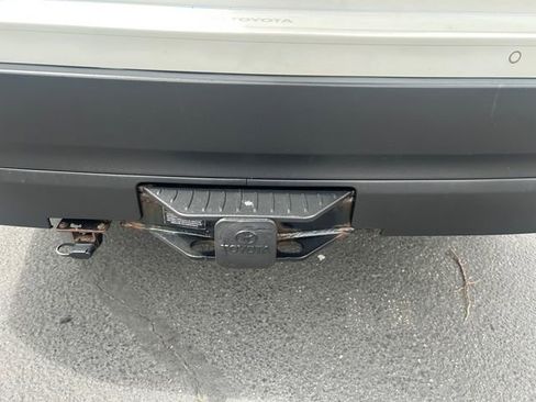 Certified 2019 Toyota Highlander Limited AWD/4WD image 23
