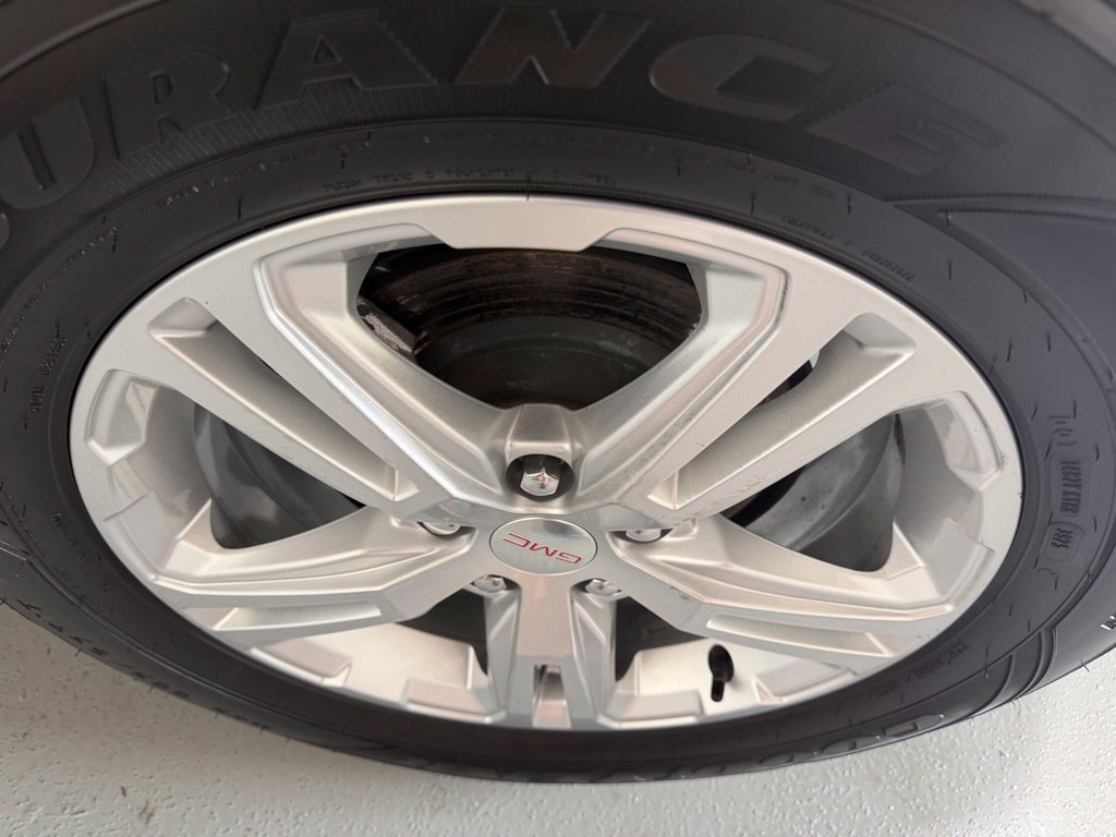 Used 2024 GMC Terrain SLE FWD image 12