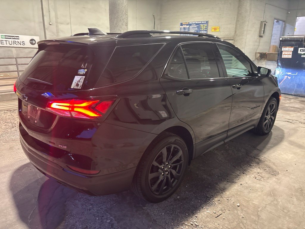 Used 2024 Chevrolet Equinox RS AWD/4WD image 3