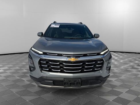 Used 2025 Chevrolet Equinox LT w/ Convenience Package II image 2
