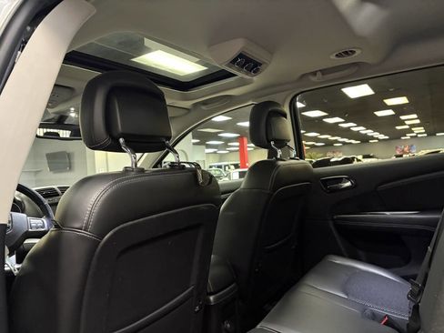 Used 2019 Dodge Journey Crossroad w/ Nav & Sun Group image 49