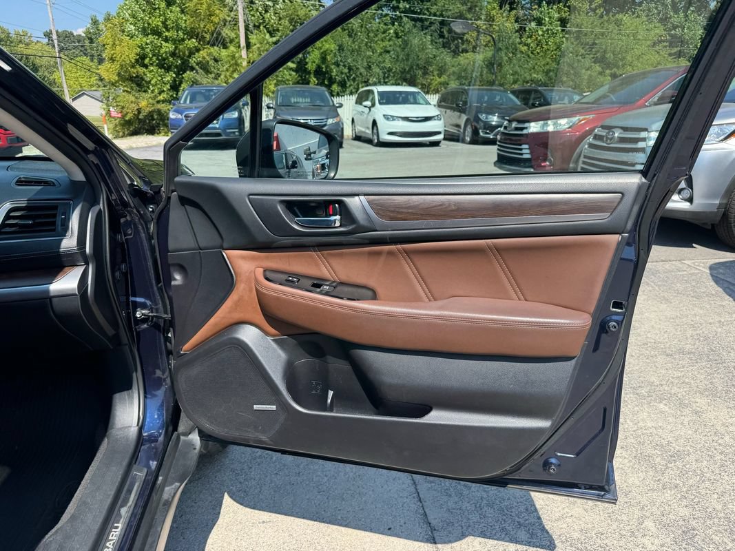 Used 2018 Subaru Outback 2.5i Touring AWD/4WD image 25