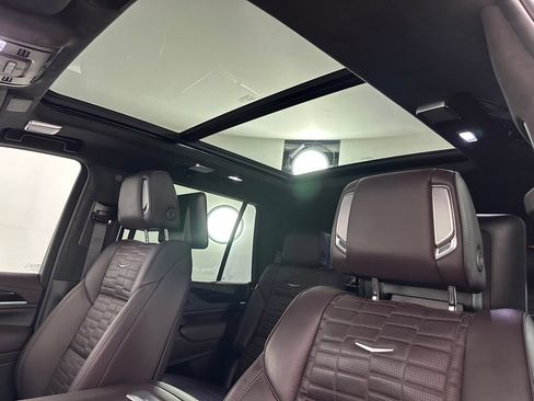 Used 2023 Cadillac Escalade Sport Platinum w/ LPO, ONYX Package AWD/4WD image 25