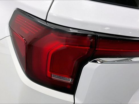 Used 2025 GMC Terrain Elevation FWD image 35