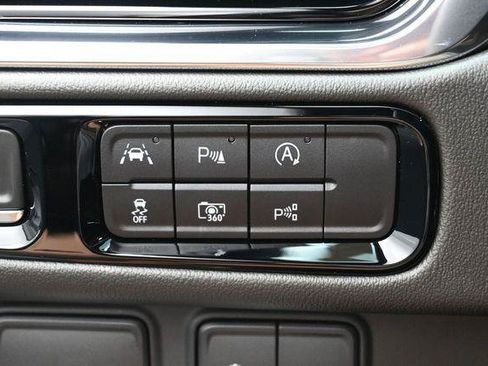 Used 2025 GMC Yukon Elevation w/ LPO, Floor Liner Package RWD image 15