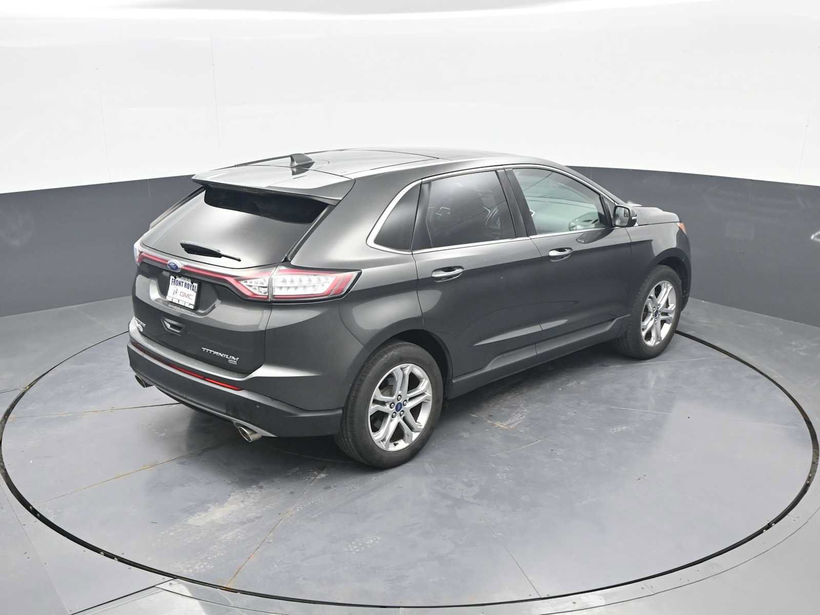 Used 2018 Ford Edge Titanium w/ Equipment Group 301A AWD/4WD image 40