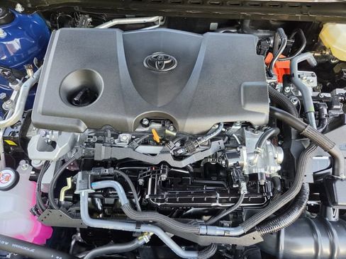Used 2025 Toyota Camry XLE FWD image 24